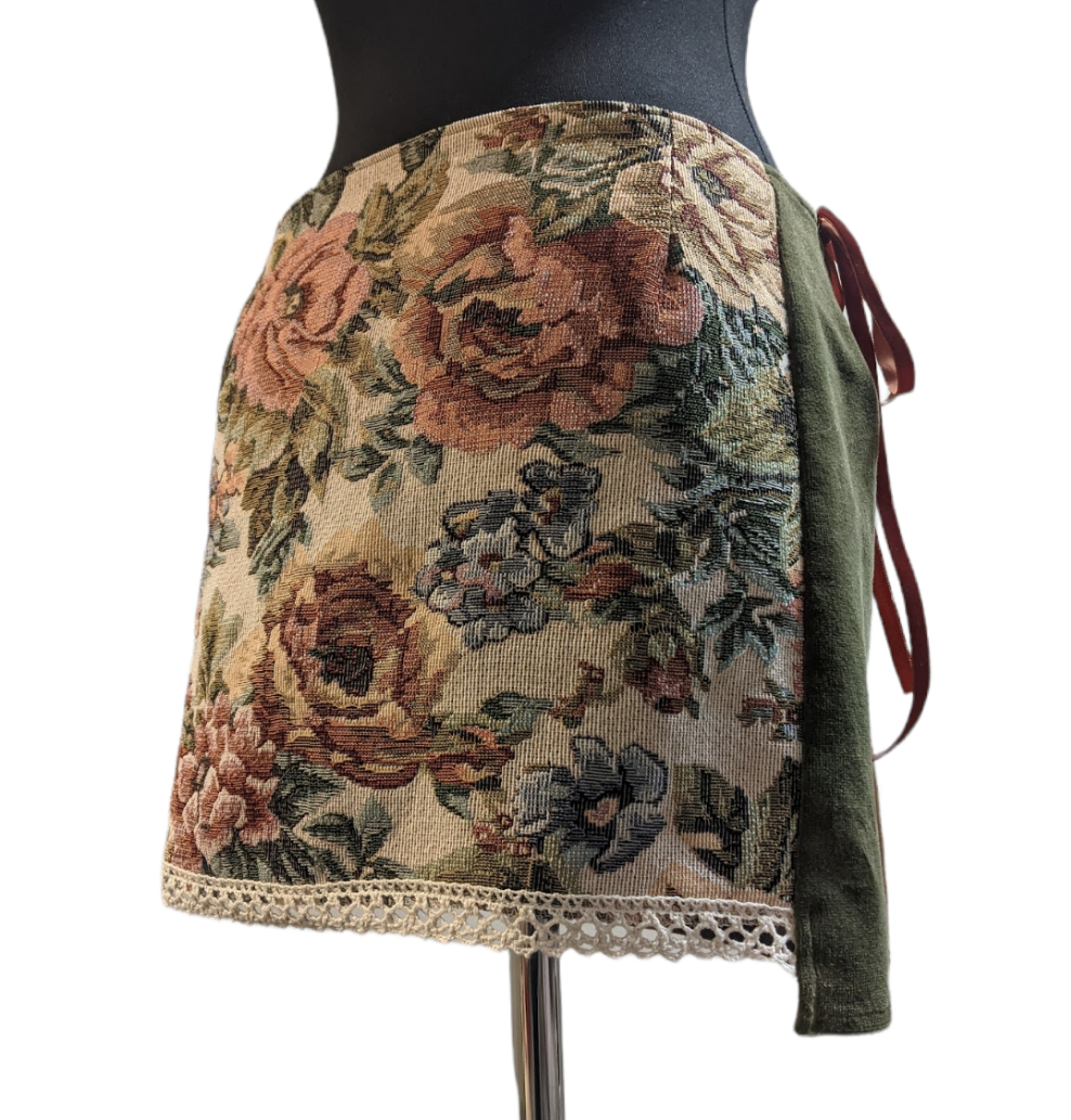 Floral tapestry mini